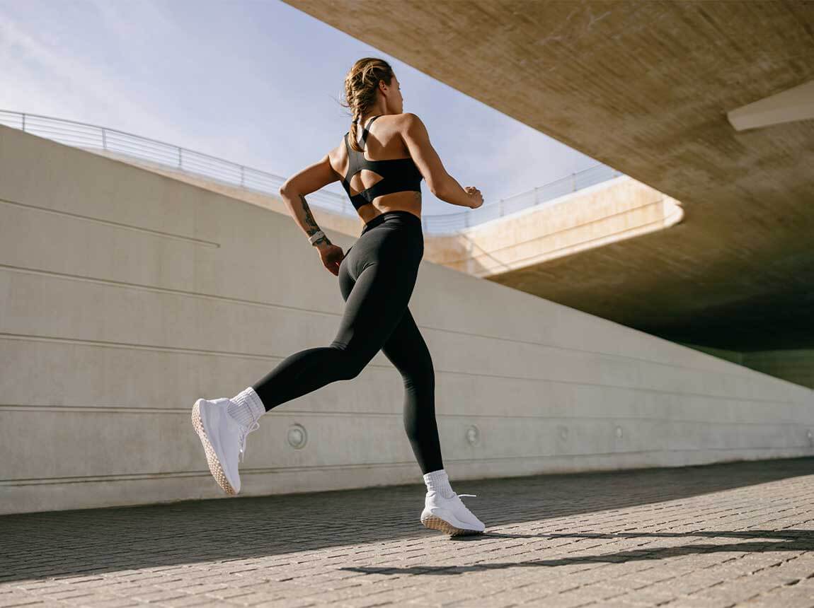 woman &ndash; running, magnesium