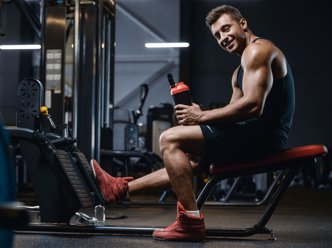 man at the gym - creatine