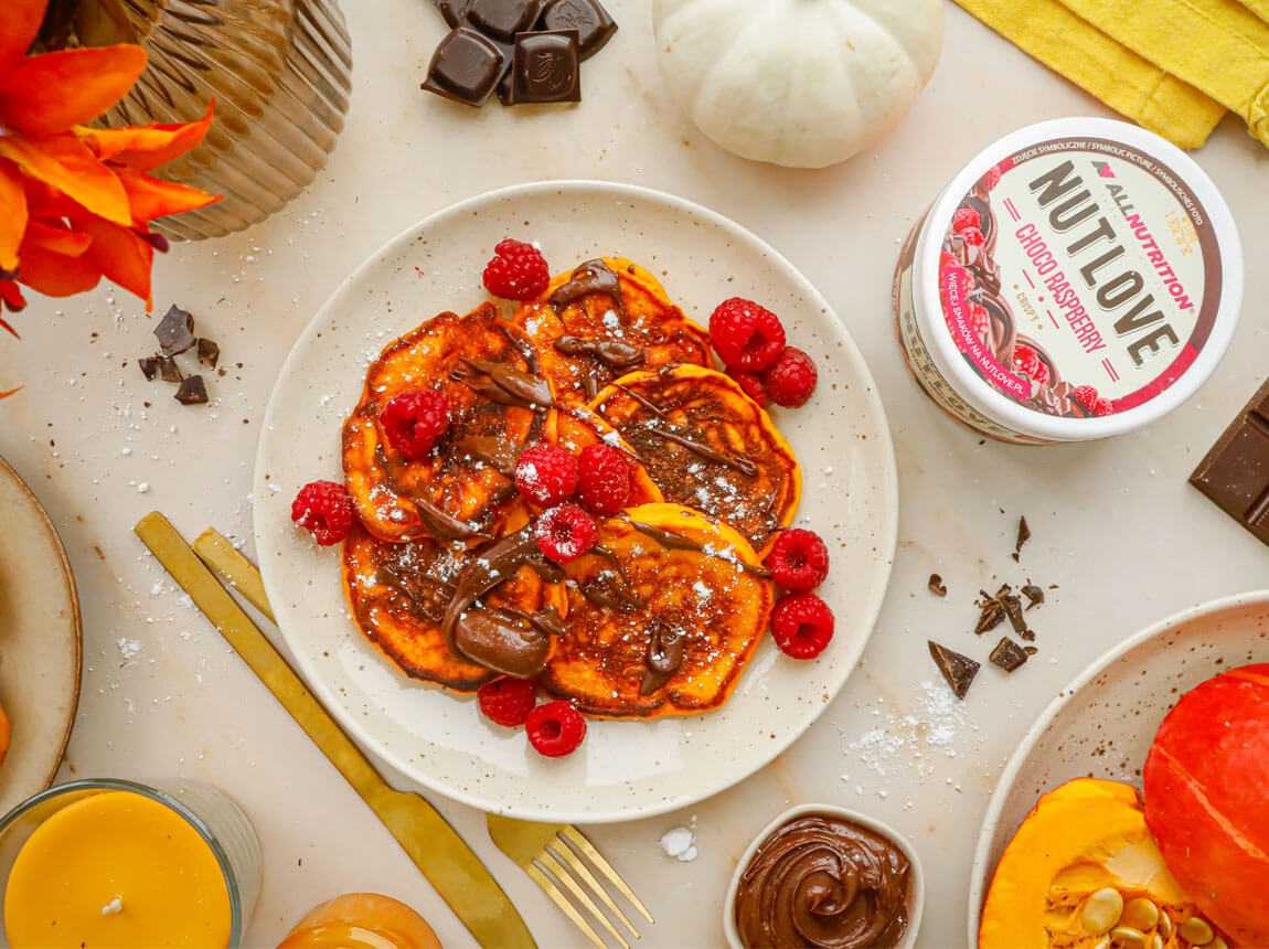 pumpkin pancakes with spelt flour and Nutlove Choco Raspberry cream