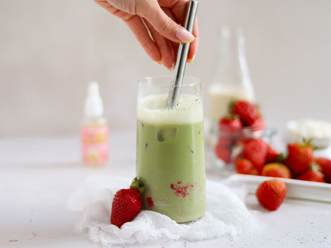 Protein strawberry matcha latte with white chocolate flavour