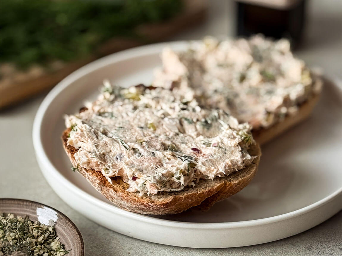 salmon and horseradish cream cheese spread