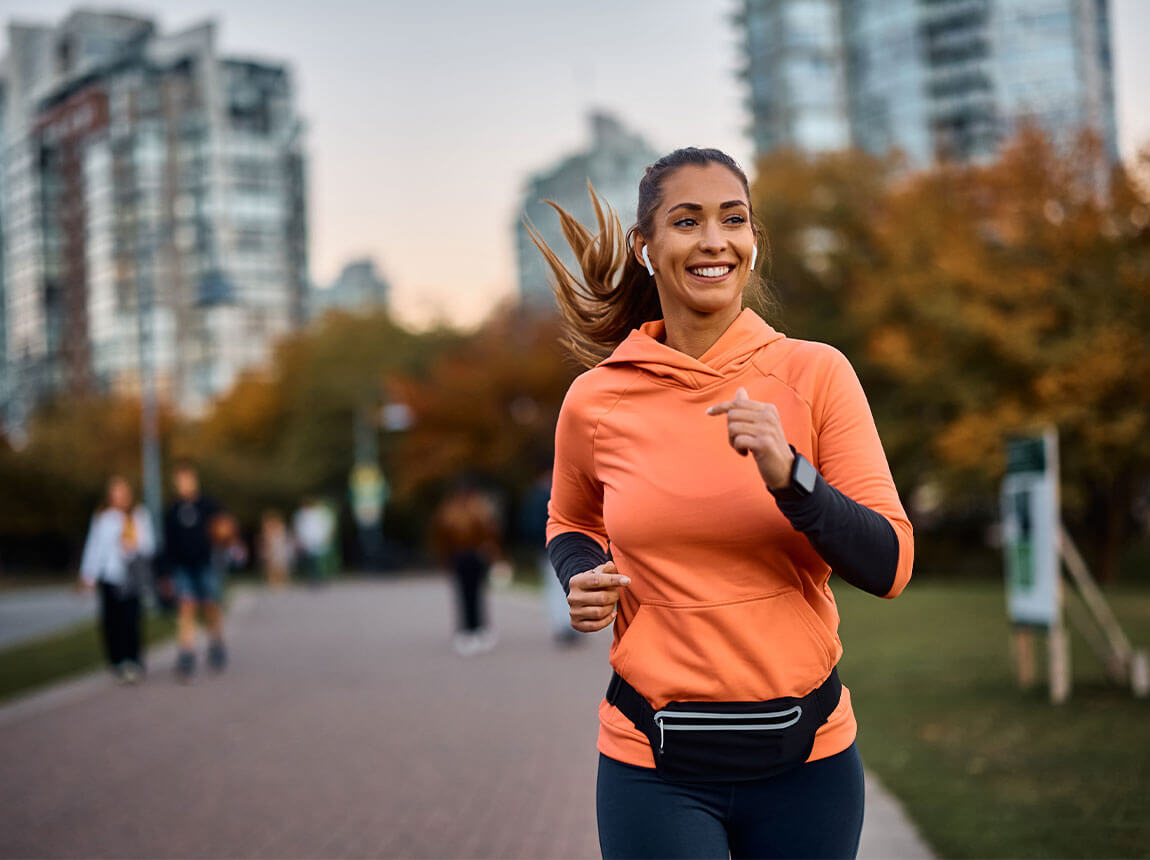 woman &ndash; running