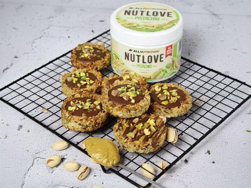 Recipe for oatmeal cookies with pistachio cream