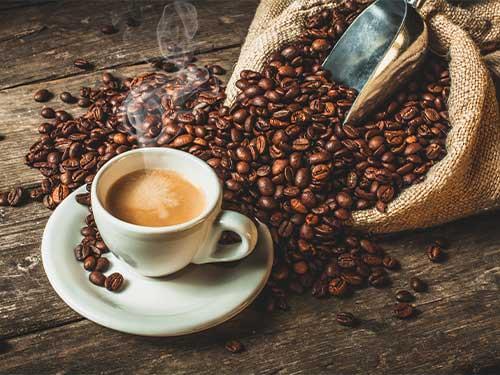 How much caffeine is there in coffee, tea and yerba mate?
