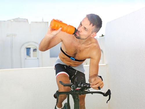 Who are isotonic drinks intended for?
