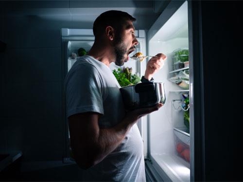 Night-time snacking – how to deal with it?