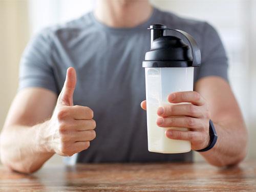 What to take after training? BCAA or protein supplement